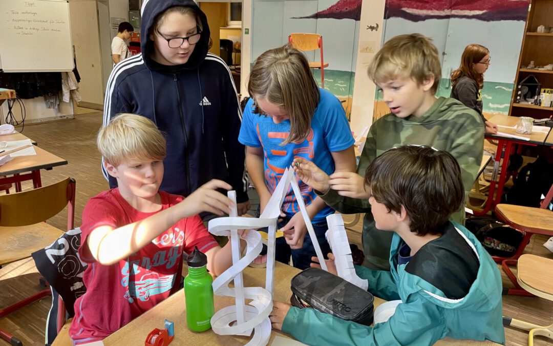 Projekt: Murmelbahnen konstruieren und bauen